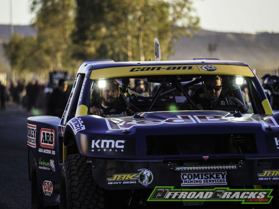 Bikes 4 4 Tatt Finke Desert Race 2019 1 Fahrtag Des Grossten Australischen Wustenrennens Toby Brice Und David Walsh On Top Offroadcracks Com