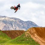 25 Honda CRF250R_action_17-9
