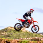 25 Honda CRF250R_action_21-14