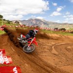 25 Honda CRF250R_action_3-16