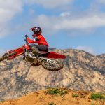 25 Honda CRF450R_action_10-48