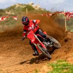 25 Honda CRF450R_action_11-49