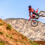 25 Honda CRF450R_action_23-62