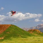 25 Honda CRF450R_action_24-63