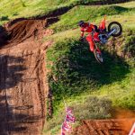 25 Honda CRF450R_action_27-66