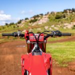 25 Honda CRF450R_details_8-86
