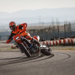 663426_MY26_KTM 690 SMC R_ACTION_ACTION_ACTION-20