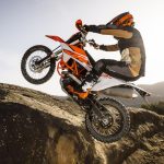 663664_MY26 KTM 690 ENDURO R-Action-US-Spec_USA_ACTION-38